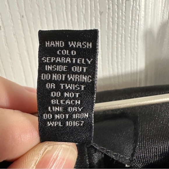 Aqua polyester/spandex leggings, medium, shiny black, full length - Picture 5 of 6